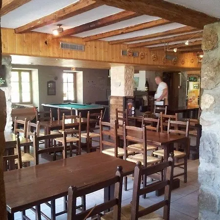 Le Saint Vincent فندق Apremont (Savoie)
